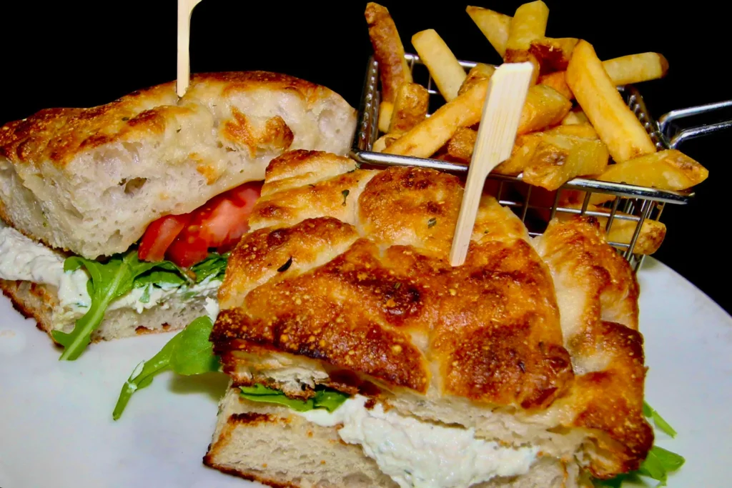 Why Locals Choose Us for Lunch in Lauderdale-by-the-Sea FL